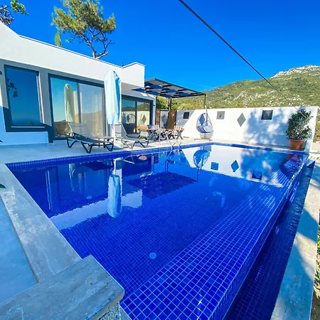 Irmak Islamlar Villa Kaş